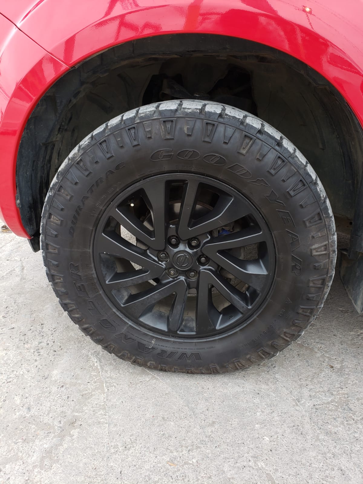 NISSAN NP300 DC LE