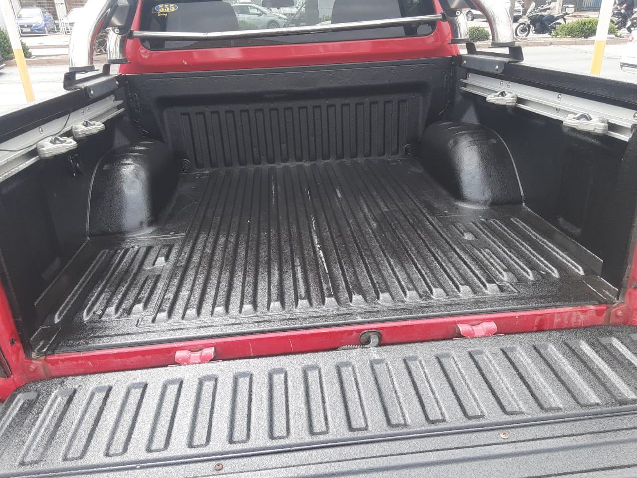NISSAN NP300 DC LE