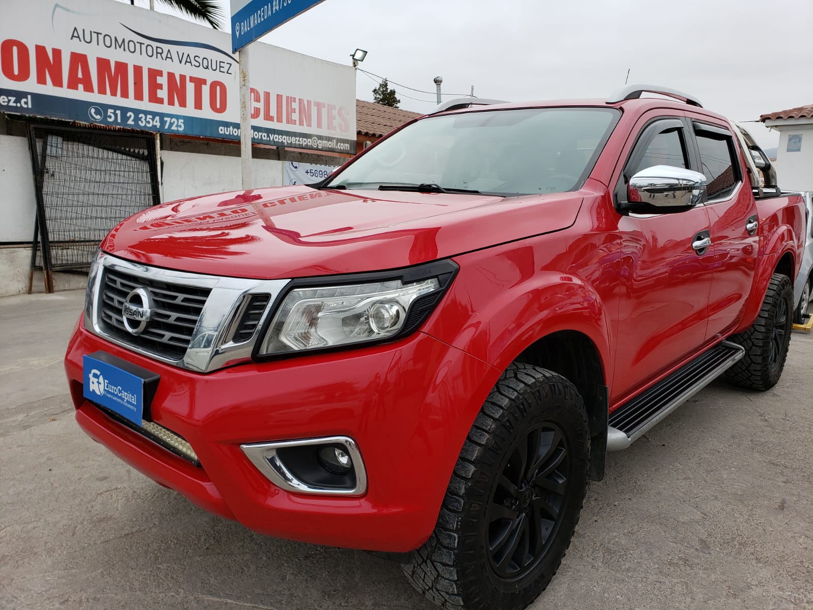 NISSAN NP300 DC LE